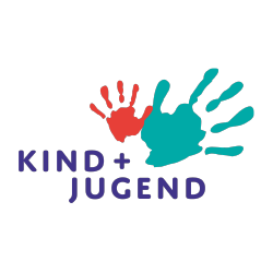 Das Logo zeigt bunte Handabdrücke in Rot und Türkis, die Kreativität und Kindheit symbolisieren.